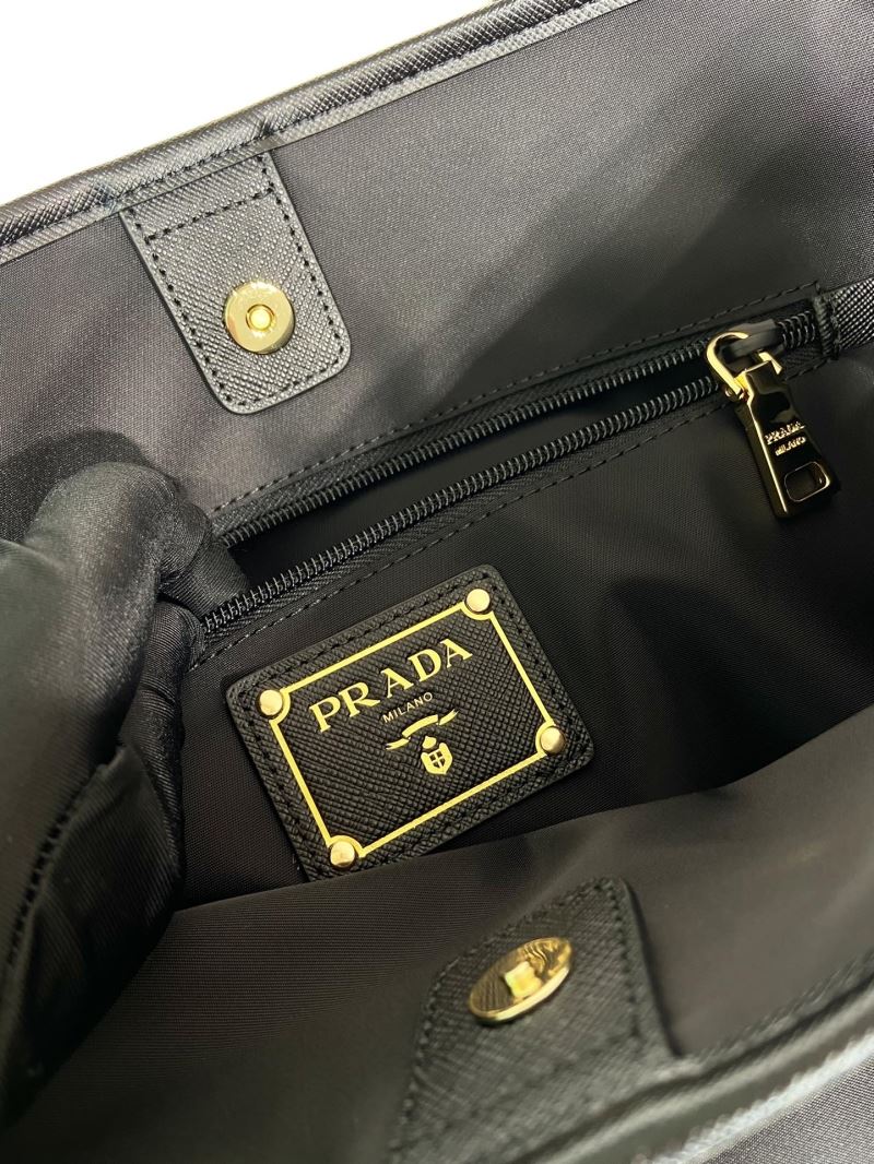 Pra*a tote bags